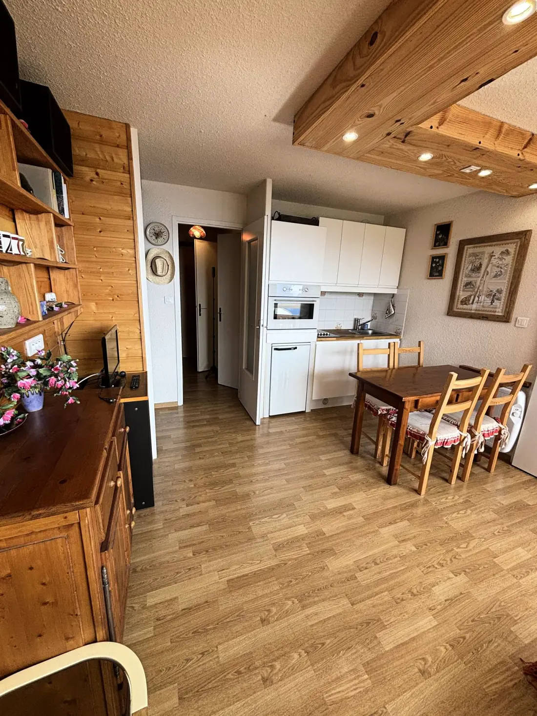 Le Meteor Residence