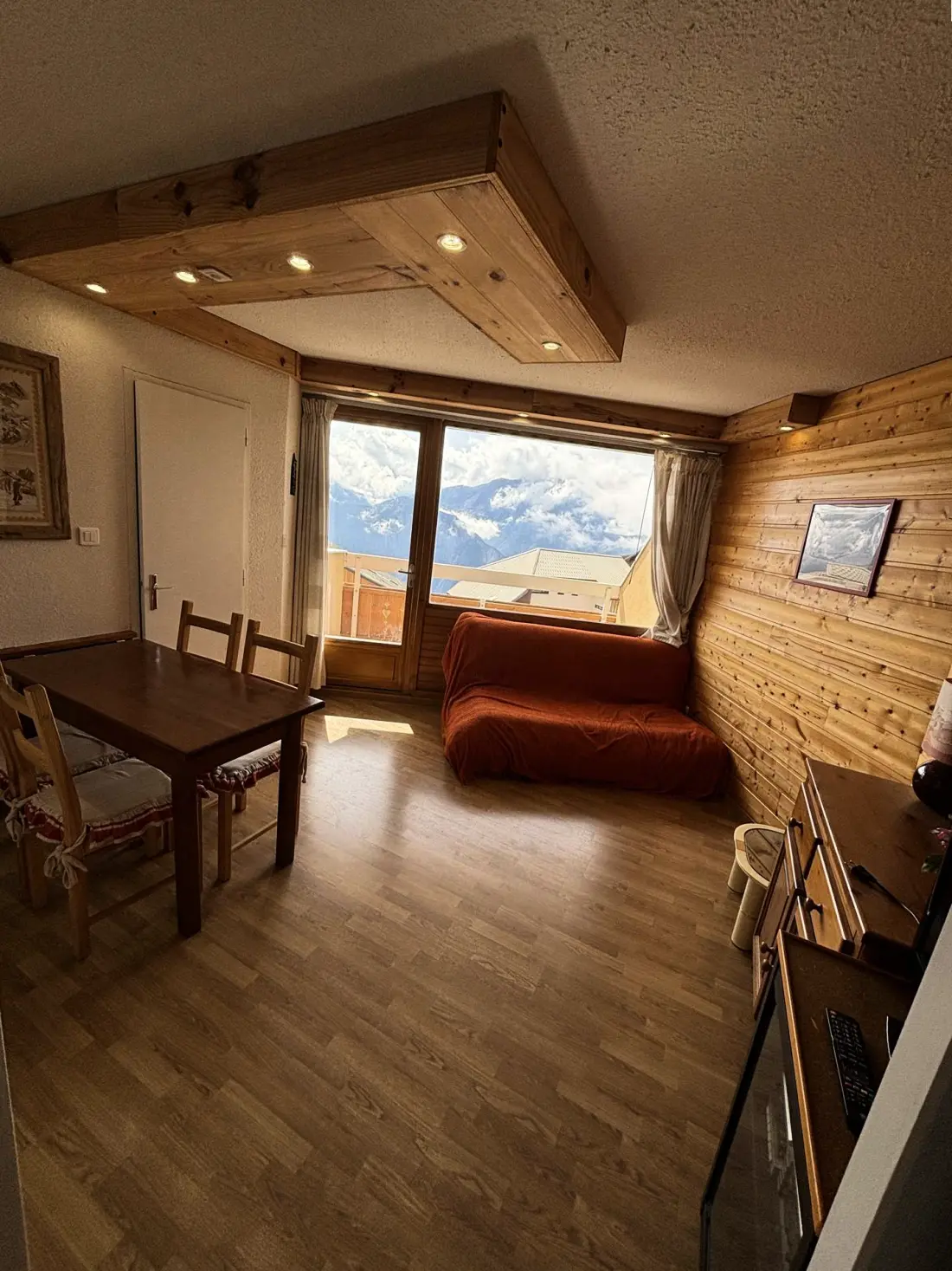 Le Meteor Residence