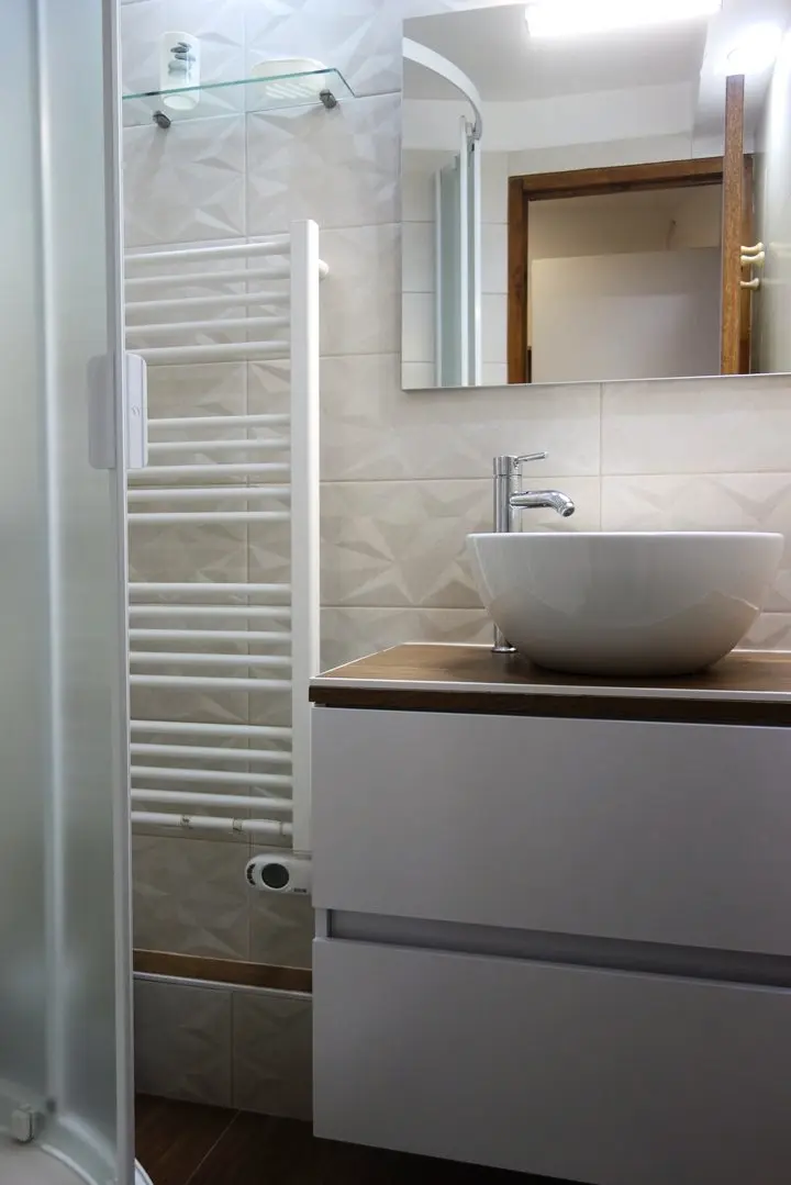 Residence Bear White Pv
