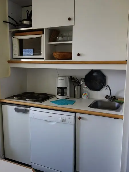 Residence Bear White Pv