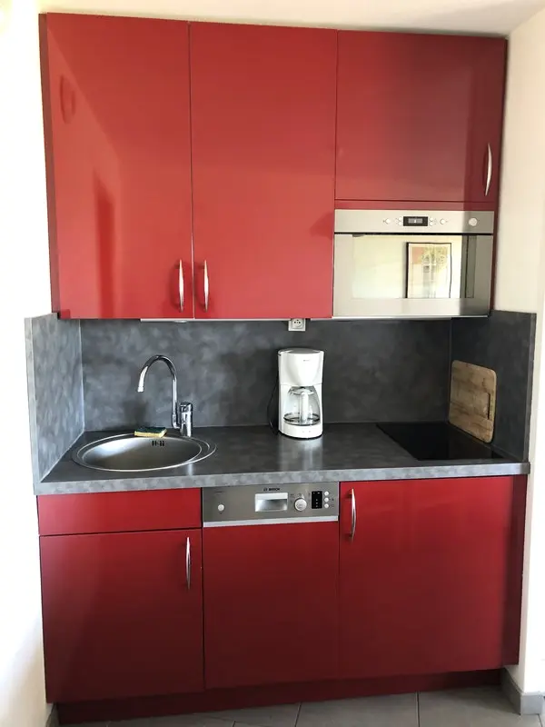 Residence Bear White Pv