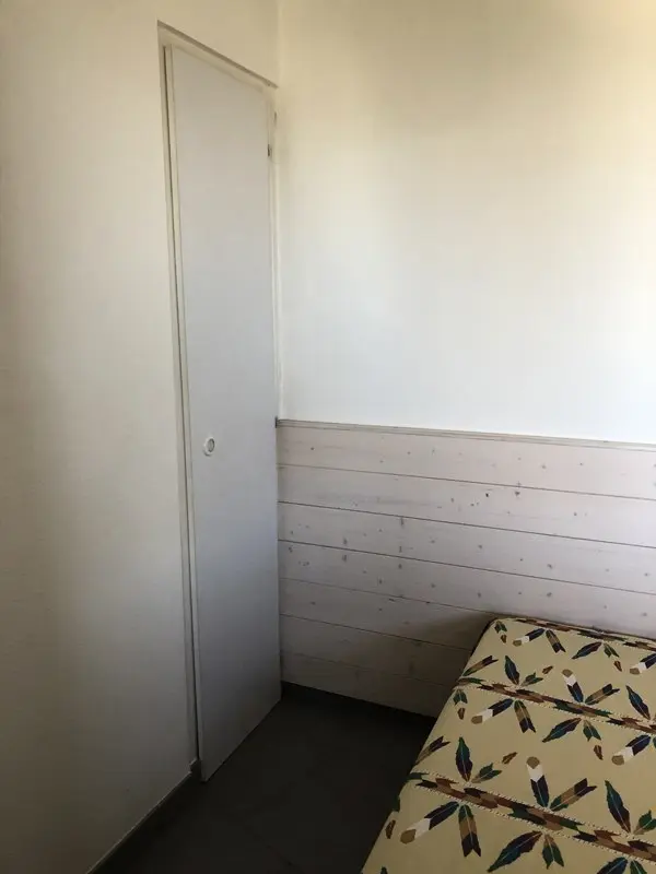Residence Bear White Pv