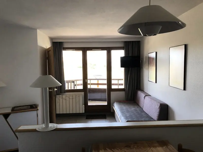 Residence Bear White Pv