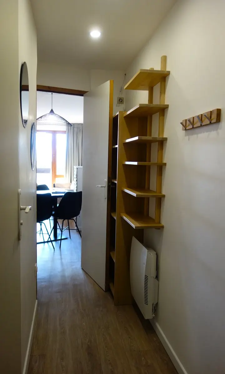 Residence Bear White Pv