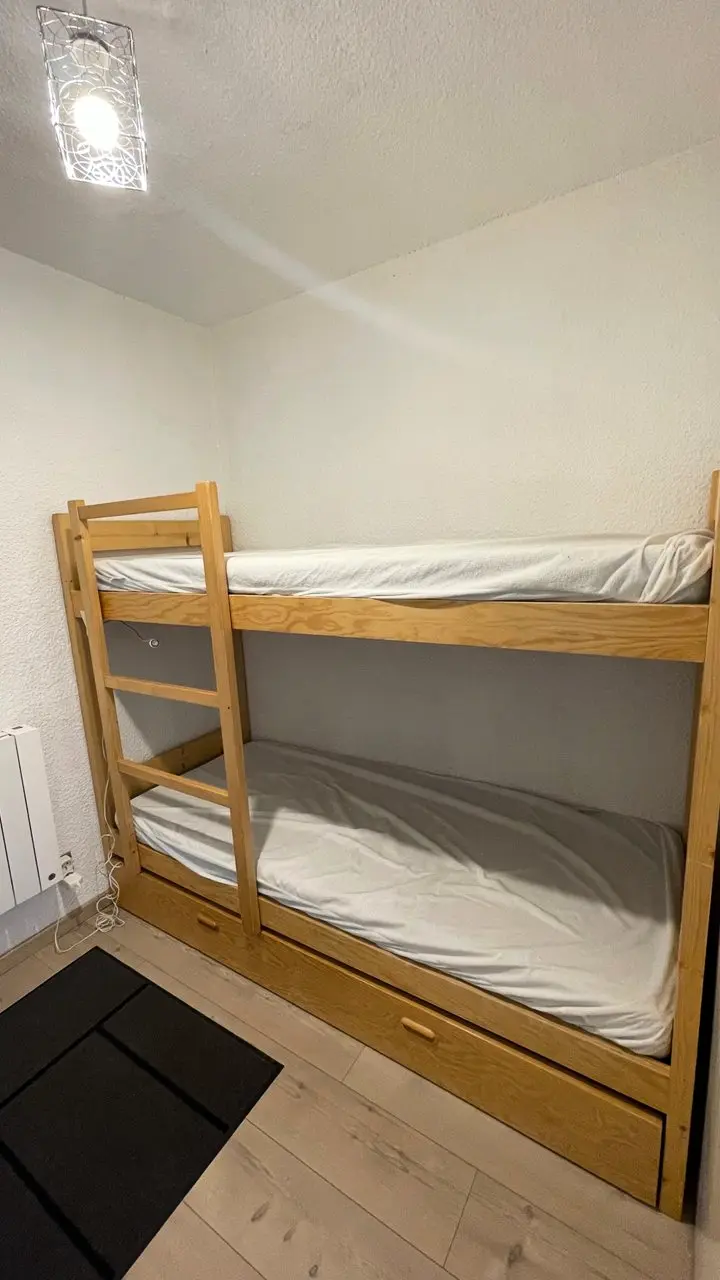 Roche Mantel Residence