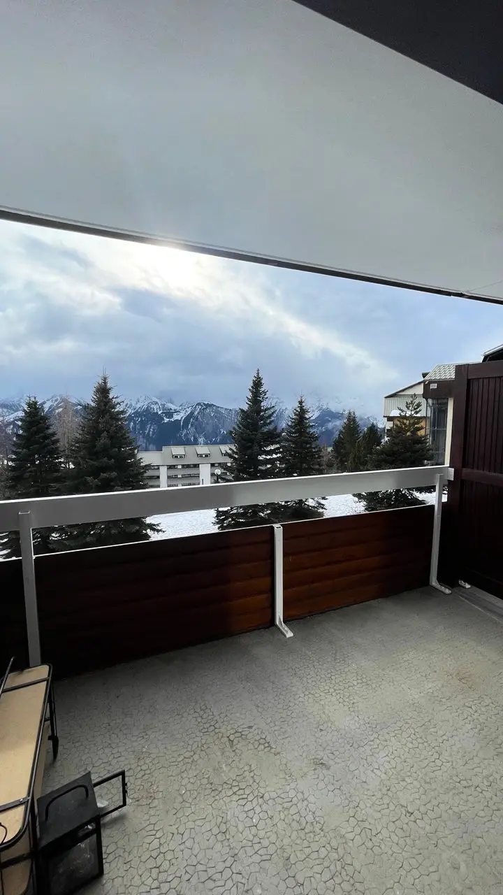 Roche Mantel Residence
