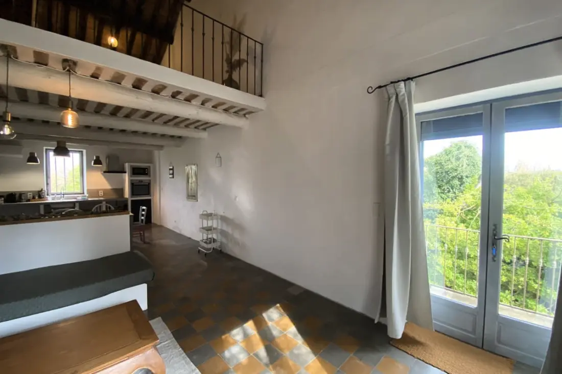 84b6 - Loft dans Mas de Charme du Xvième siècle