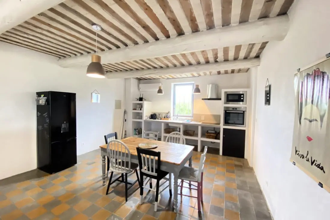 84b6 - Loft dans Mas de Charme du Xvième siècle