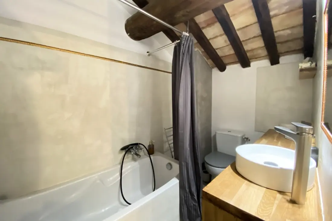84b6 - Loft dans Mas de Charme du Xvième siècle