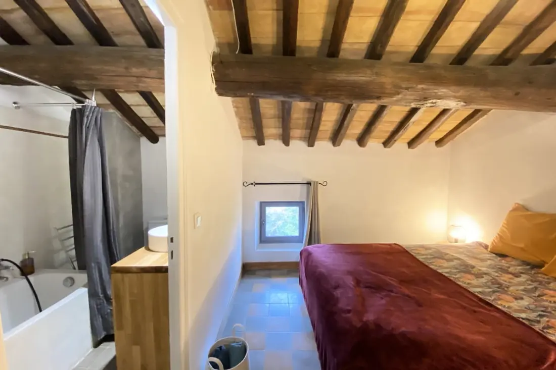 84b6 - Loft dans Mas de Charme du Xvième siècle