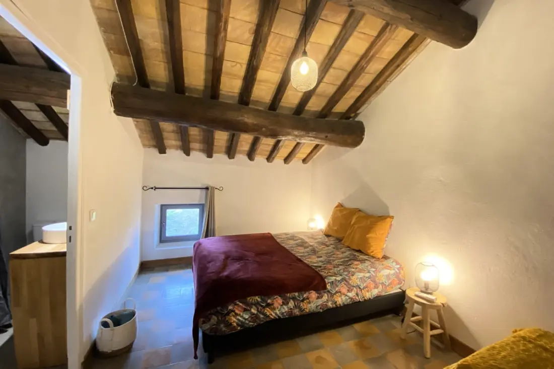 84b6 - Loft dans Mas de Charme du Xvième siècle
