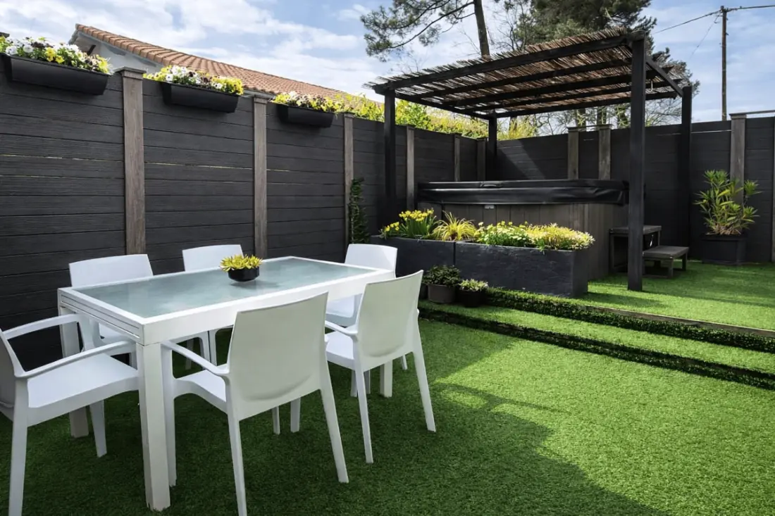 Apartman Jacuzzi & Courtyard Andernosban