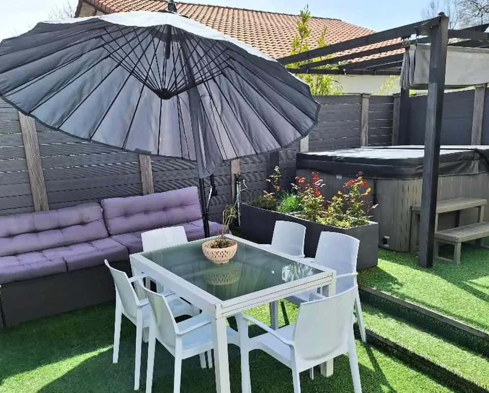 Apartman Jacuzzi & Courtyard Andernosban