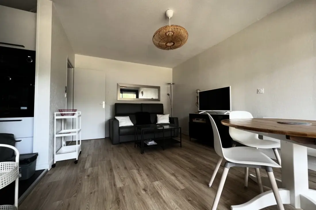 Apartman a városközponthoz közel.