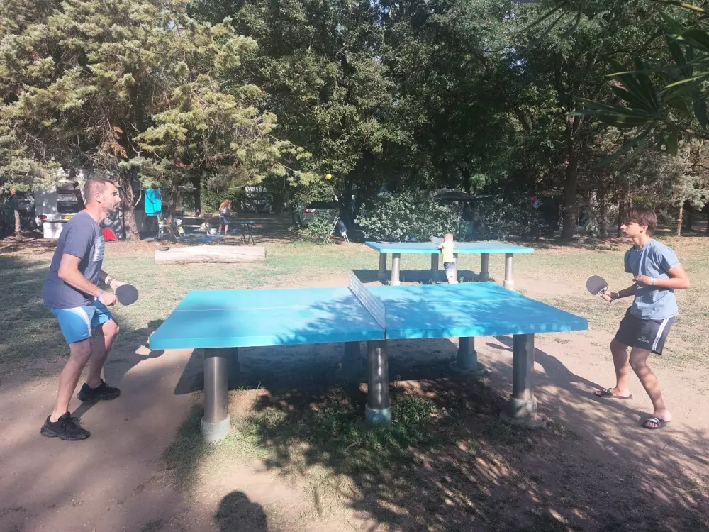 Camping Paradis Domaine de Gaujac4 Sterne★★★★