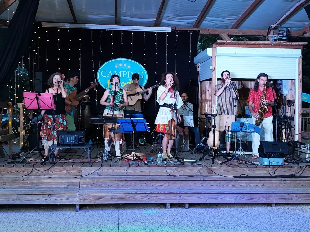 Camping Paradis Domaine de Gaujac4 Sterne★★★★