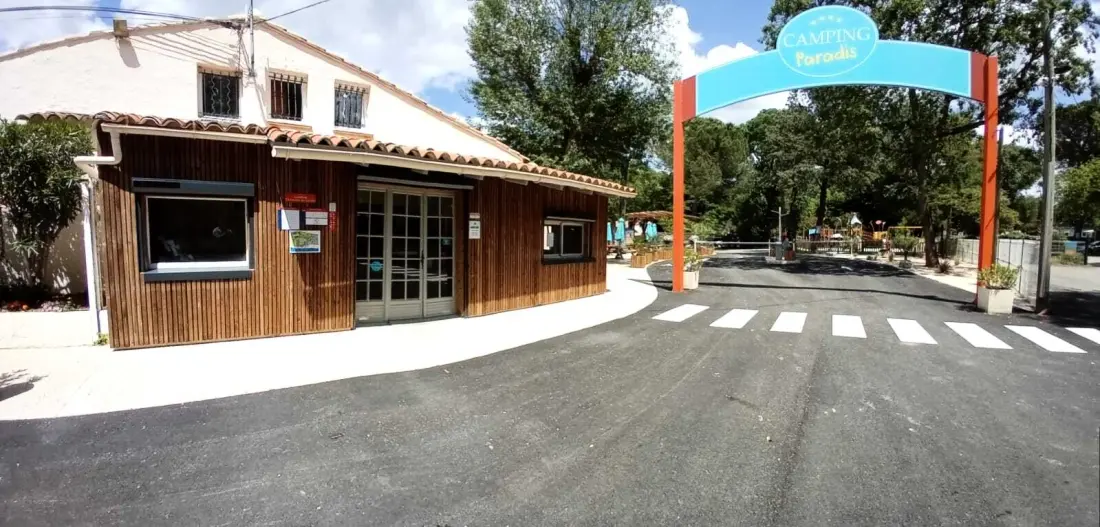 Camping Paradis Domaine de Gaujac4 Sterne★★★★