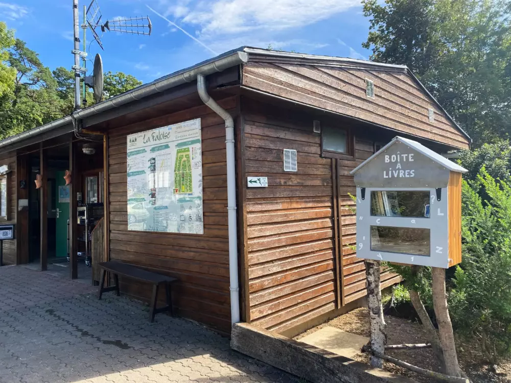 CAMPING FALOISE 2 Stars★★