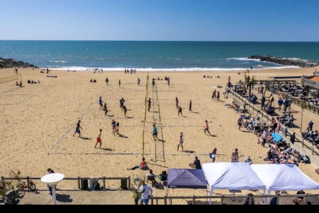Luminous Studio for Terrace 200 M De La Plage