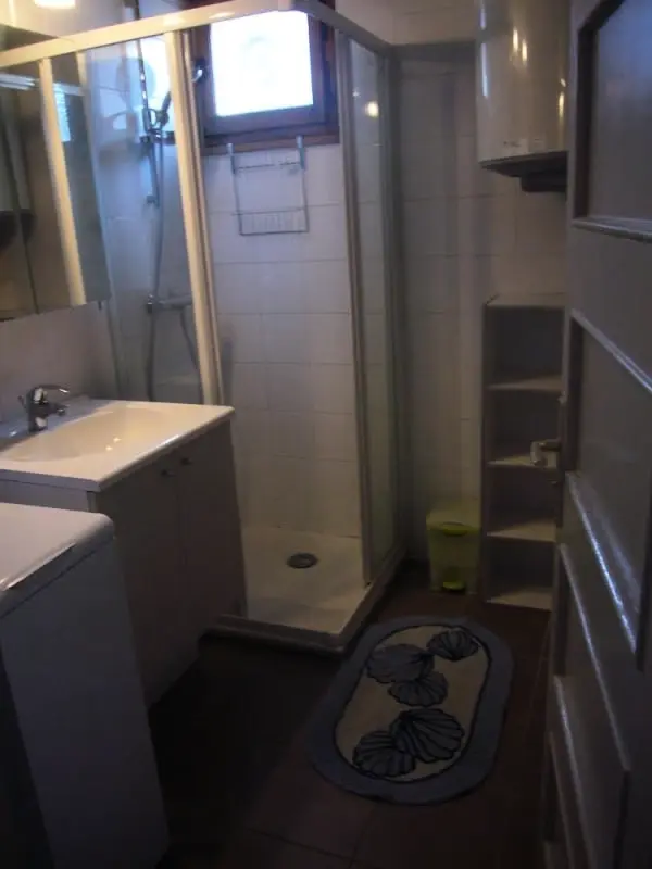 Hangulatos apartman erkéllyel és gyönyörű kilátással a hegyekre