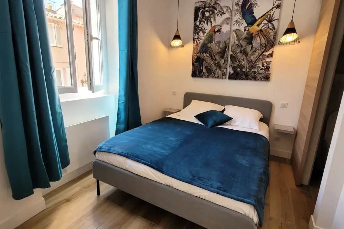 06an - Mooi appartement Au Coeur Du Vieil Antibes