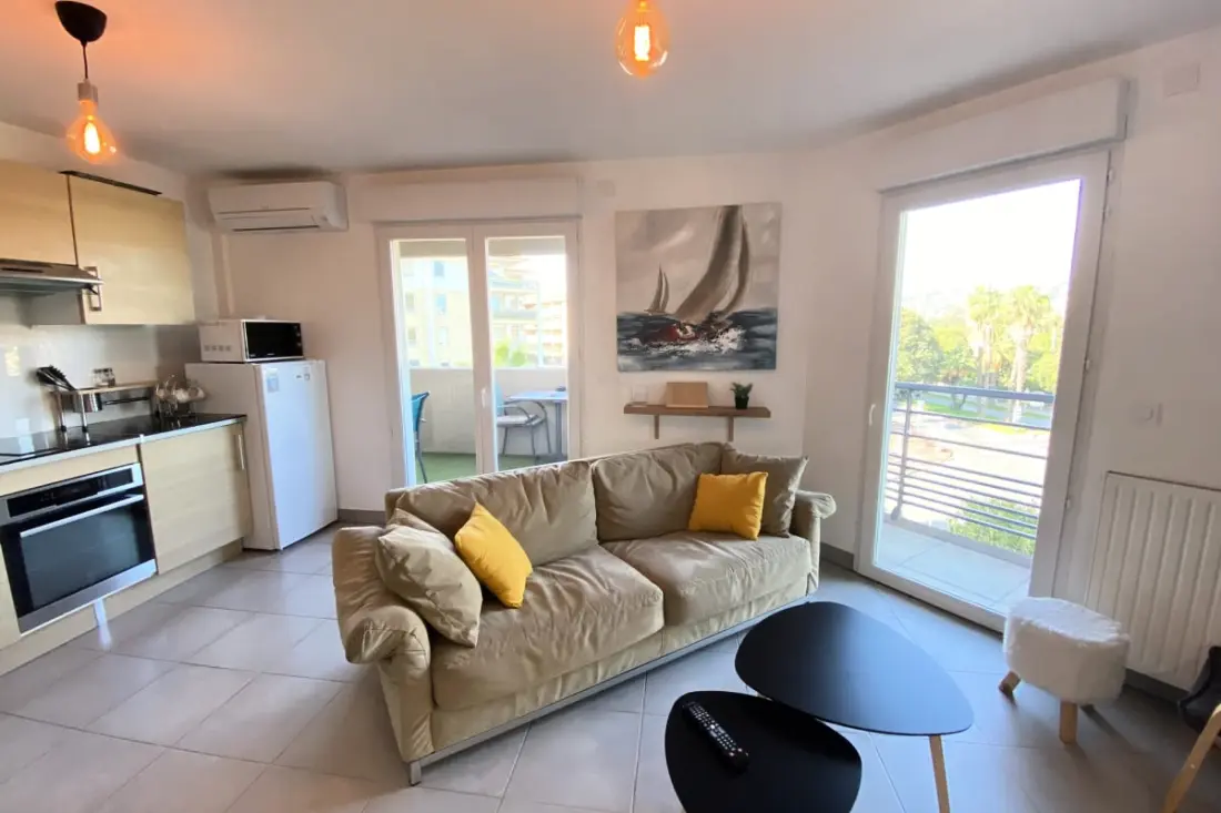 06ch: Mooie T3 met terras - 300m Exflora Park