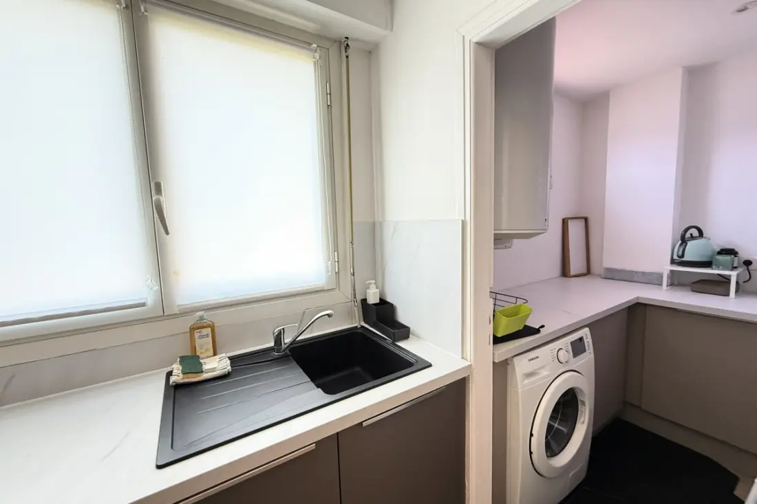 Appart Climatisé Avec Balcon – Proche Centre &amp; Plages