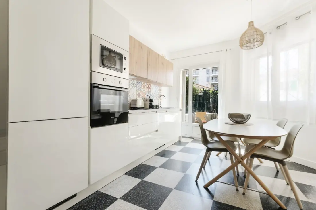 Appartement met tuin dichtbij het strand