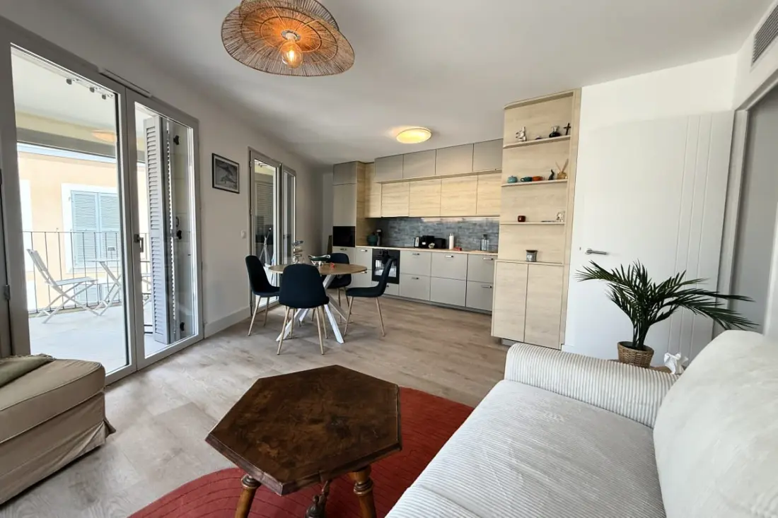 Appartement Neuf - Terrasse &amp; Parking – 2 Chambres