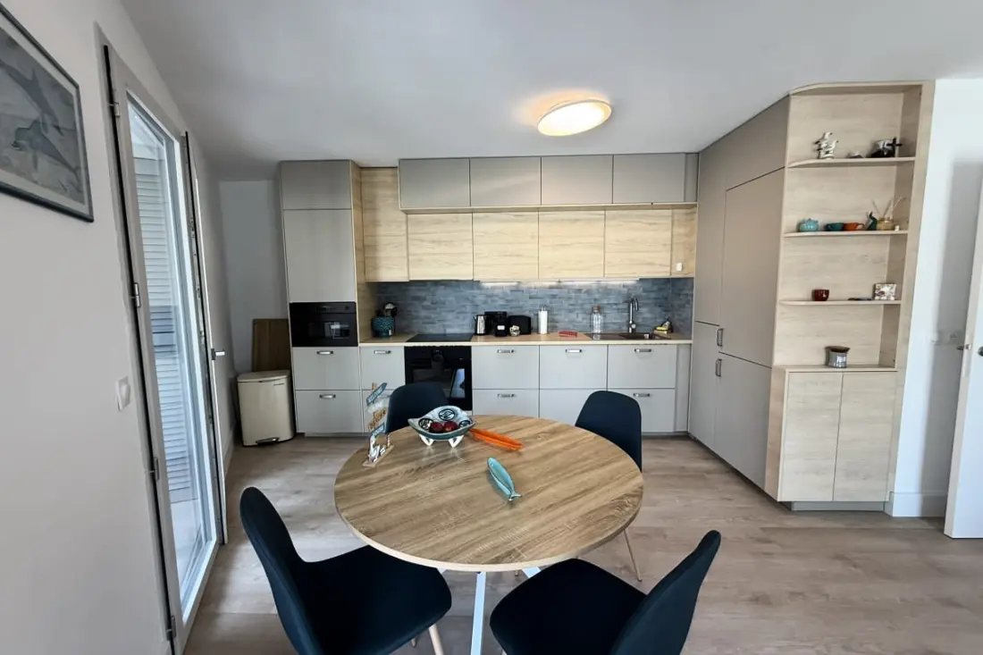 Appartement Neuf - Terrasse &amp; Parking – 2 Chambres