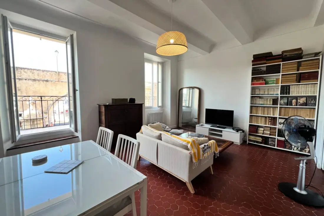 Appartement Refait à Neuf Au Cœur Du Vieil Antibes