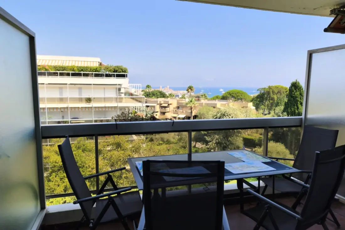 Sea View Apartman Terrace és úszómedence