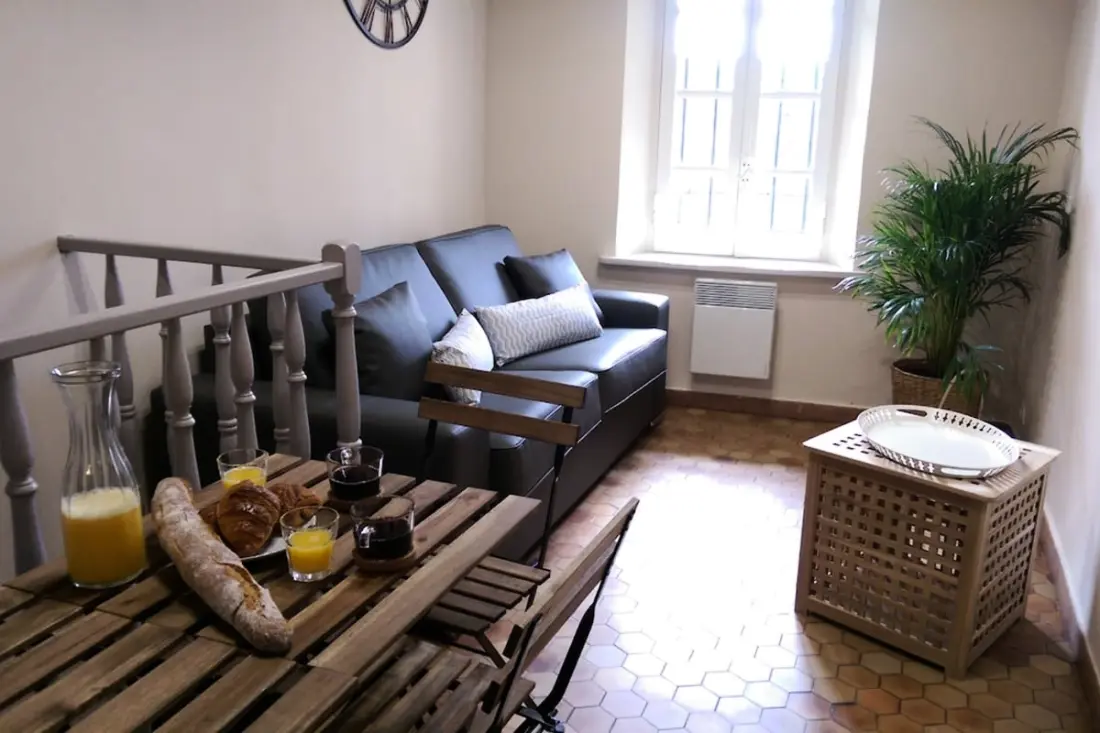 Charmante Duplex Au Coeur du Vieille Antibes, 3 Pers