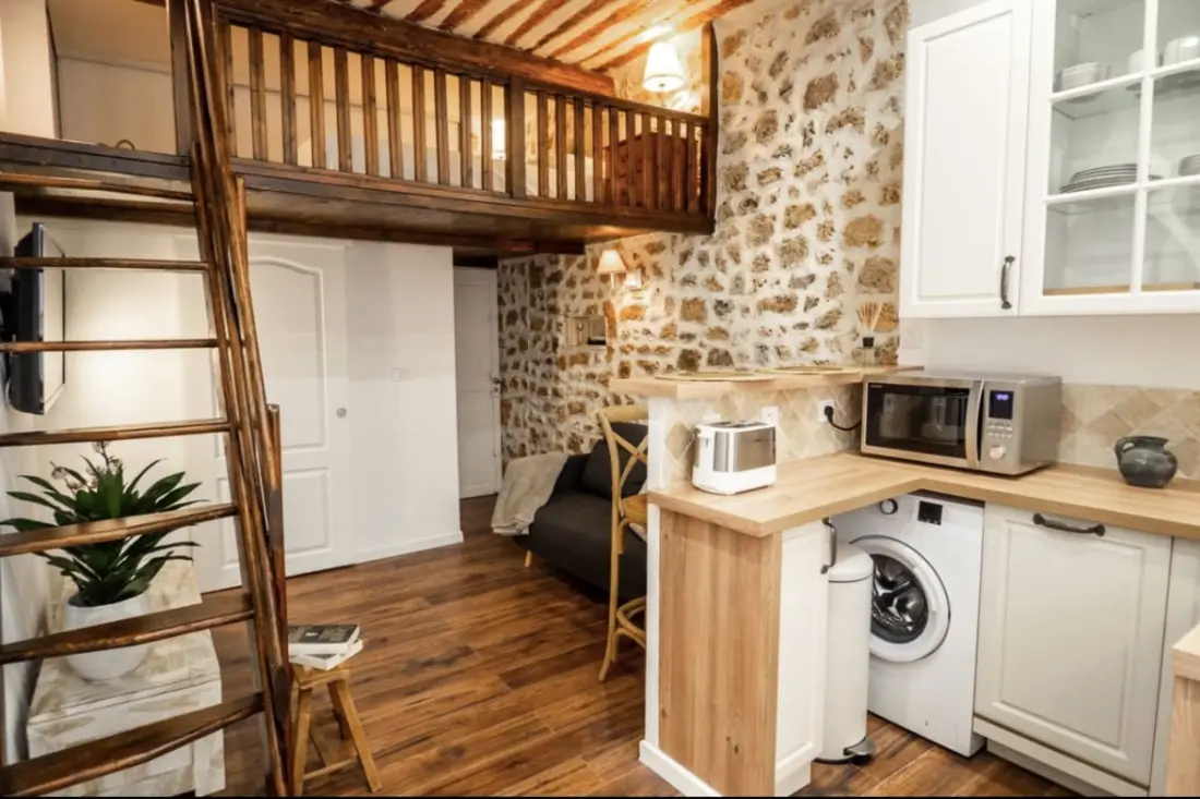 Mooie Studio Airconditioning - Oude Antibes