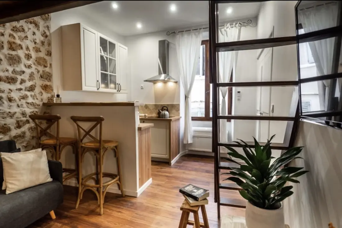 Mooie Studio Airconditioning - Oude Antibes