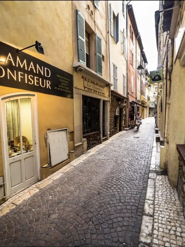Mooie Studio Airconditioning - Oude Antibes
