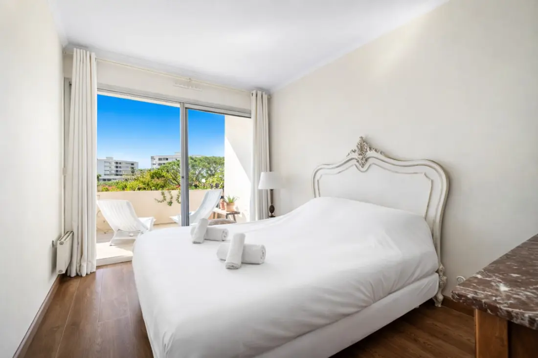 The Peaceful Antibes Nest -