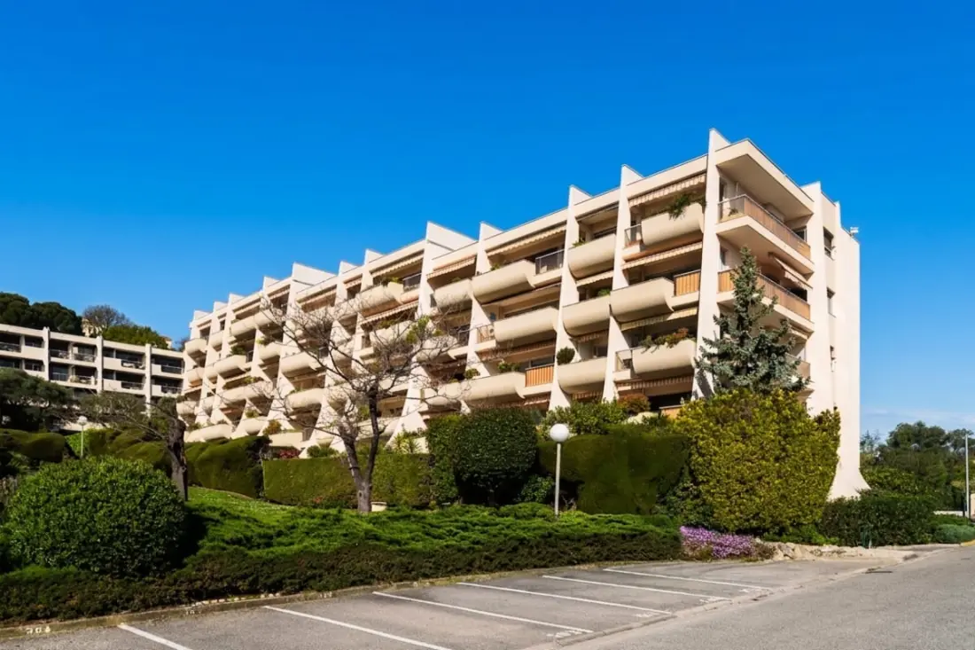The Peaceful Antibes Nest -