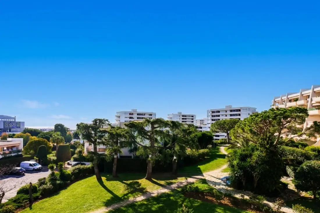 The Peaceful Antibes Nest -