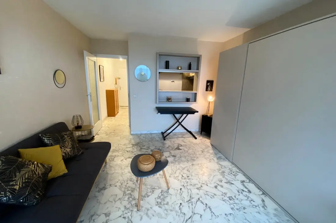 Studio met terras voor De Mer