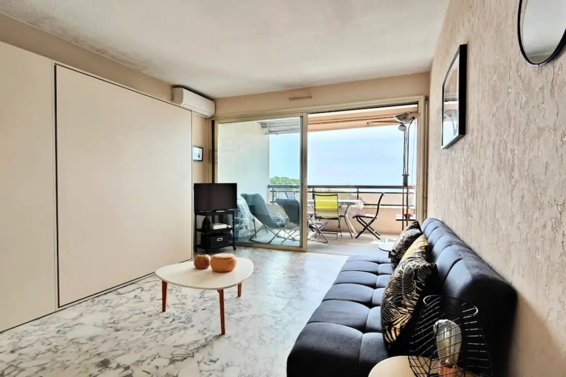 Studio met terras voor De Mer
