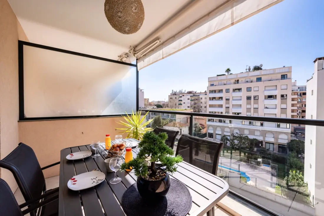 Het Eden Square appartement voor 4 by Sunset