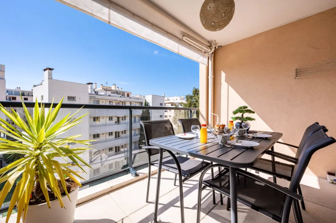 Het Eden Square appartement voor 4 by Sunset