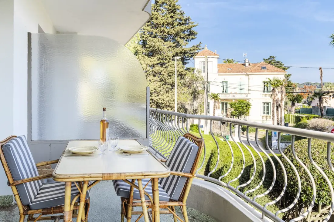 Au Coeur Du Cap D'antibes Bel Appartement met Balcons