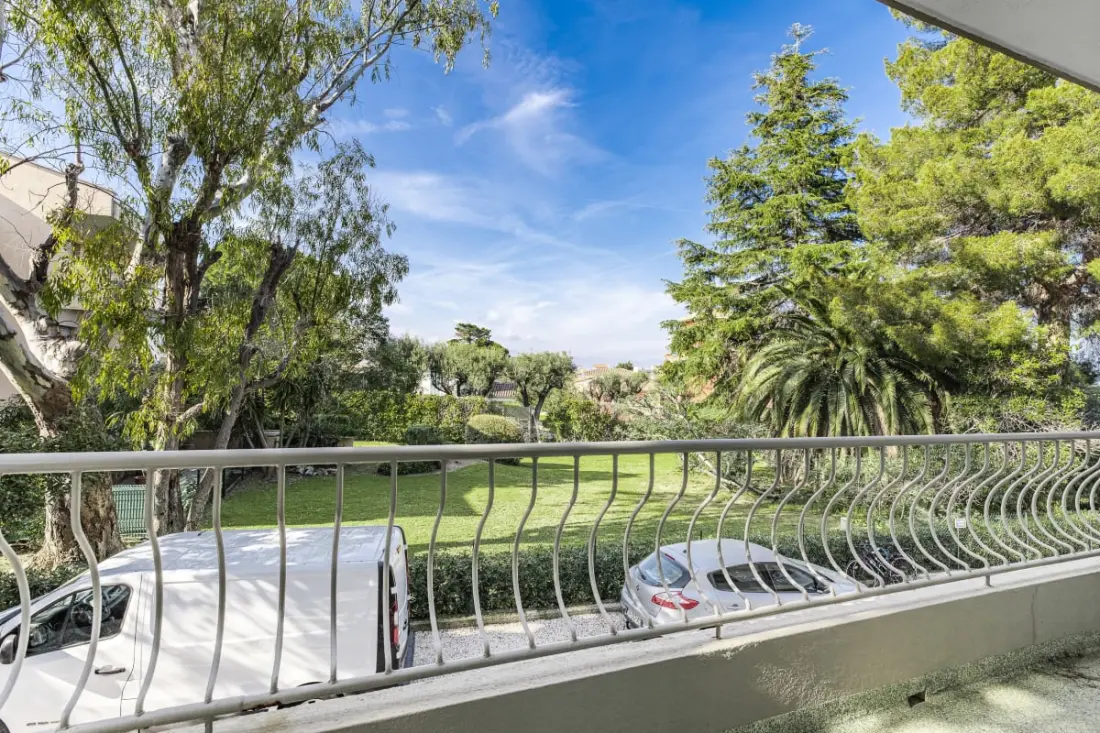 Au Coeur Du Cap D'antibes Bel Appartement met Balcons