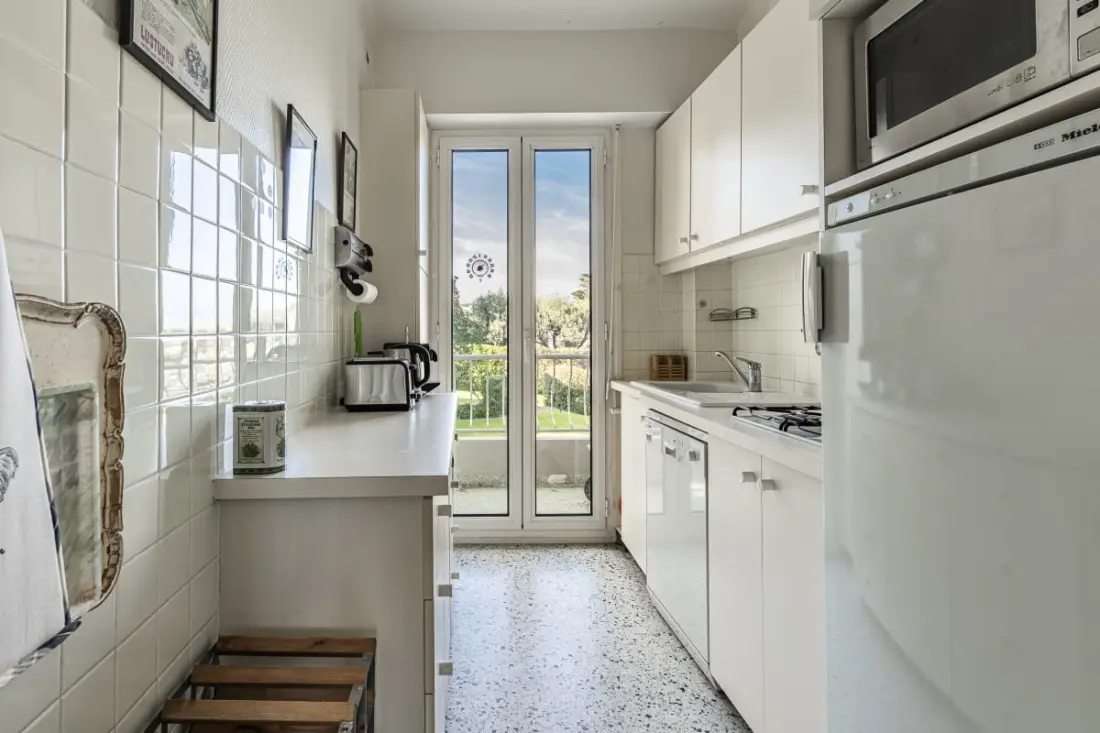 Au Coeur Du Cap D'antibes Bel Appartement met Balcons