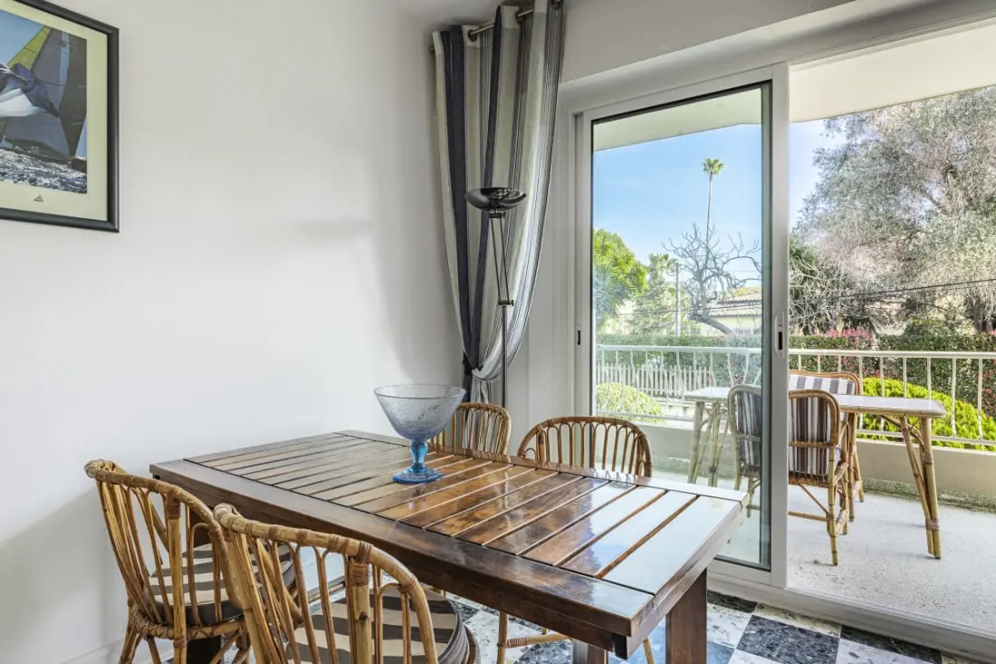 Au Coeur Du Cap D'antibes Bel Appartement met Balcons