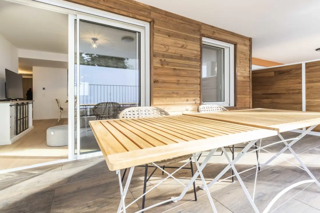 Residence Reibaud 1 T3 Ac, Parkolás és úszómedence