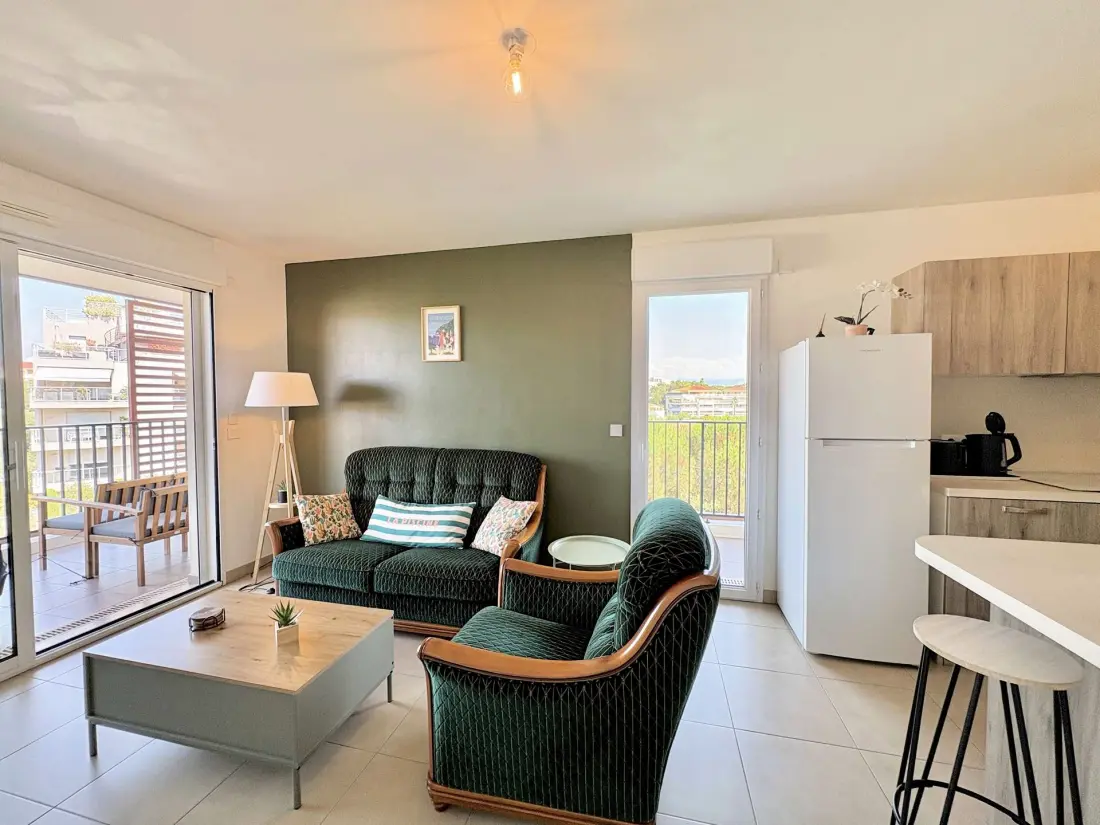Carre Design Residence