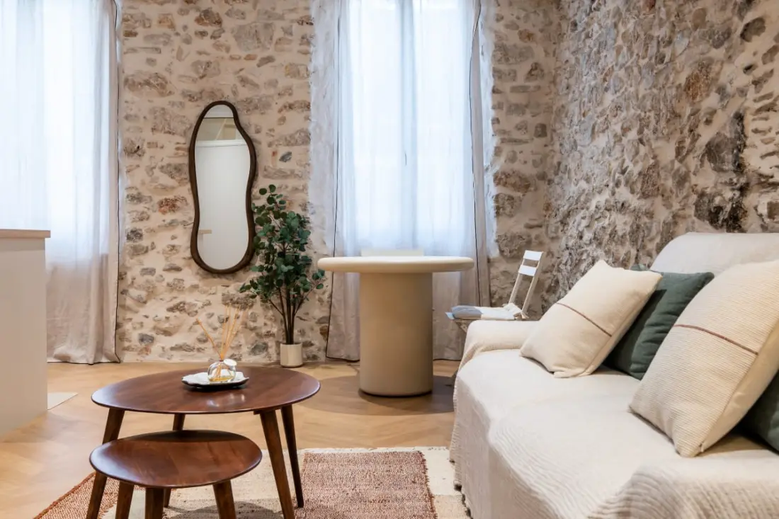 Residence Pretty T2 Air-Conditioned Full Heart of Old Antibes, All at Foot
